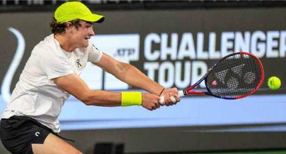 kaiyun 官网-张奔斗：赛季三冠了，18岁丰塞卡引领青春风暴